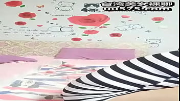 Preview 1 of Koyuki Kishida - 迷你石桥 性感情侣全裸调情口交啪啪大秀 BB特写道具
