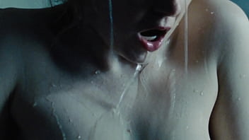 Preview 2 of Mursi African Tursim Sex Video - Emma Stone nude nipple - THE FAVOURITE - naked tits,  wet,  topless,  flashing breast,  The Favorite