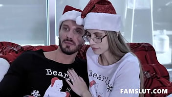 Preview 1 of Alexender And Sara Luvv Xvideos - Step Bro Fuck His Sister Ariana Marie on Christmas