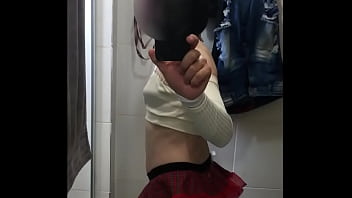 Preview 2 of Amilia Onyx Fucking Sleeping - Cdzinha estudante se arrumando e desfilando na casa do casado