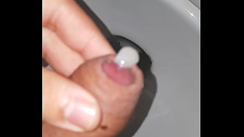 Preview 3 of Kahba Arab Banat Alger - L&acirc_u rồi cum - after gym