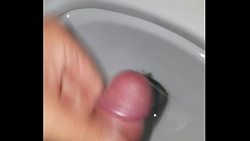 Preview 1 of Kahba Arab Banat Alger - L&acirc_u rồi cum - after gym