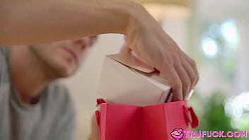 Preview 2 of Xxnxx Bideo Com - Valentines Day Dick In A Bg Jessie Saint,  Kyler Quinn