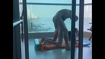 Preview 2 of Teen Boy Fuck By Tusion Teacher - Sur un balcon &agrave_ Carthagene,  une jeune &eacute_tudiante se fait remplir son jolie petit cul !