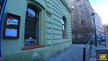 Preview 2 of 3gp X Movie - HUNT4K. Der Mensch bewundert,  wie vollbusige Sch&ouml_nheit J&auml_ger auf Titten abspritzen l&auml_sst