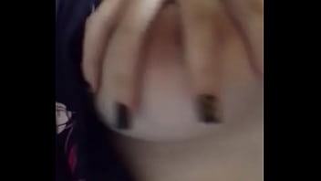Preview 2 of Xvideos Dem Tan Hon - Colegiala se toca los senos para complacer a su novio