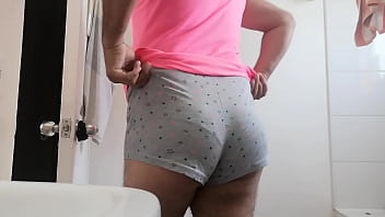 Preview 1 of Faking 18 Years Boy And Girls - Pantaletas negras para mi