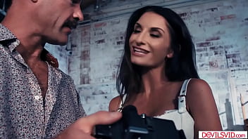 Preview 1 of Gordinha Sexy - A guy anals his wifes milf best friend