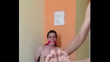 Preview 2 of Boys With Hardons In Speedo - COSQUILLAS ENTRE CHICOS GUATEMALTECOS