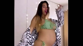 Preview 2 of Super Big Tid - Ayda martinez embarazada hot