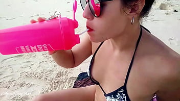 Preview 3 of Sixse Vdo Hd - Drinking pee in public beach and deep throat,  cum swallow -AprilBigAss-