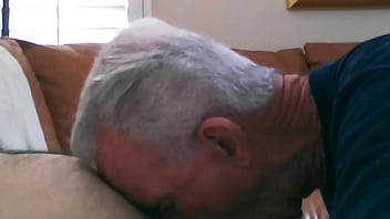 Preview 3 of Bengali Sexy Video Randi Bazar - Paid a straight Mexican guy to suck his cock as he watches his porn