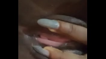 Preview 2 of Mom Was Forced To Remove Dress - Chatte noire