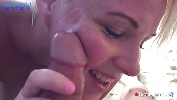 Preview 4 of Lesbienne - Mister Spunks Gives Me A Facial On A Crowded Beach