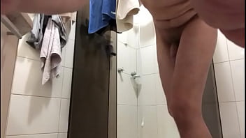 Preview 4 of Bokep Guru Pns - Tirando a roupa para o banho