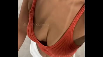 Preview 1 of Bangladeshi Bashir Gor - Bora fazer mercado e exibir as marquinhas #brazilian #housewife #LUNA #sexy #grocery #shopping #morena #brunette #sum...