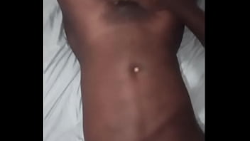 Preview 3 of Brezzeres Com - Black boy joue avec son p&eacute_nis