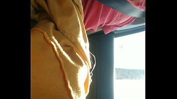 Preview 1 of Hd Xxx Vdo 18 - Me masturbo en el semaforo,  me ven desde el carro de a lado
