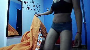 Preview 1 of Squirting Sperm Girl Indian - Somer despierta a su mejor amiga Samanta para comerce su co&ntilde_o