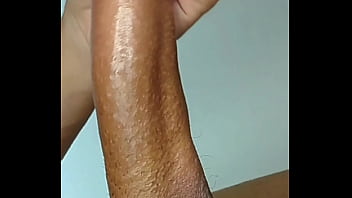 Preview 2 of Hyne - Novinho gostoso batendo punheta e gemendo