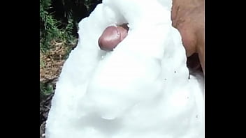 Preview 1 of Indonesoan Tante - My cock thrusting thru snow