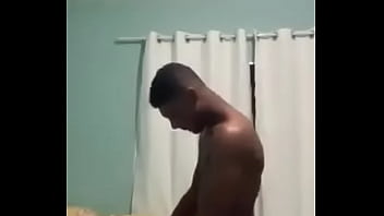 Preview 2 of Pregnant Mom Bathing Hot - Novinho me comeu gostoso