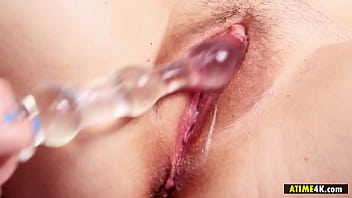 Preview 4 of Audrey Fuck Mover - Lizzie Love&#039_s toy helps her squirt