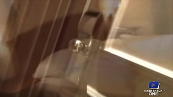 Preview 1 of Mia Khalifa Hospital - Soir&eacute_e tr&egrave_s chaude pour les brunettes entre masturbation et bonne baise