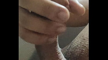 Preview 2 of Dilf Piss - Gozando muito