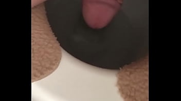 Preview 1 of Cute Anal Russian - 日本人　30代素人　寝起きトイレでオナニー 射精