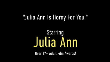 Preview 1 of Old Mom Litil Son Xxx - Gorgeous MILF Goddess Julia Ann Shows Off Her Big Boobs In Hot Solo!