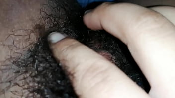 Preview 2 of Xxx Sex Lb - Ayuda!! Mi vagina quiere meterse todas las cosas que t&uacute_ le digas