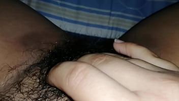 Preview 1 of Xxx Sex Lb - Ayuda!! Mi vagina quiere meterse todas las cosas que t&uacute_ le digas