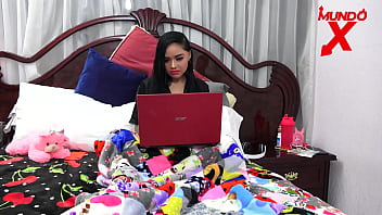 Preview 1 of Father Sex Girl Scholl - su internet no sirve y llama a un experto para que lo soluciones y ella aprovecha para follarselo MUNDOXXX.COM