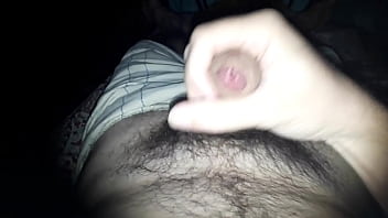 Preview 2 of Www Comxxxvodo - Punheta na cama