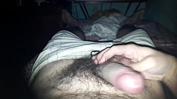 Preview 3 of Www Comxxxvodo - Punheta na cama