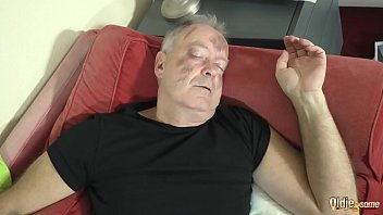 Preview 1 of Lady Dee Xxx Tube - Hand   Blowjob German milf