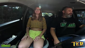 Preview 1 of Prking - Larissa Leite veio com tudo nas ruas de S&atilde_o Paulo com seus seis gigante e uma bunda maravilhosa - Carona do Ted #77