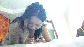 Preview 4 of Virgin Di Perkosa Xxxx - Jugando con mi pene me hace un rico ORAL