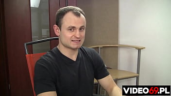 Preview 1 of Hand Job Mom Will Com - Koniecznie chciała zagrać w rodzinnym porno więc przeleciał ją kuzyn