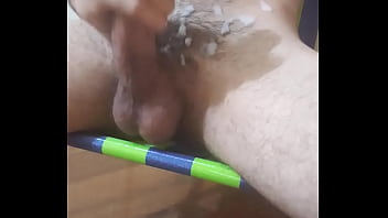 Preview 4 of Sexy Mom Loves Cock - Novinho dotado brincando sozinho. Alguem para ajudar?