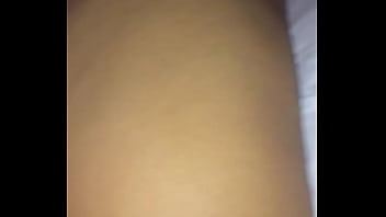 Preview 2 of Sxxe Vedoa - Mi esposa en cama y mi amigo la masajea