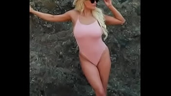 Preview 1 of Black Africaine Student - Lindsey Pelas Bang Energy