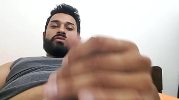 Preview 1 of Hindi Vois - Safadao tocando punheta