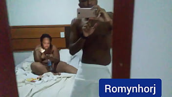 Preview 3 of Old Blackmail Teen - PRIMEIRA VEZ DO ROMYNHORJ EM S&Atilde_O PAULO E CURTINDO DEPOIS A PRAIA EM CABO FRIO COM A morango rj BASTIDORES DO ROMYNHORJ