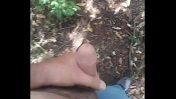 Preview 2 of Nokrani Sexs - Tocando uma no mato