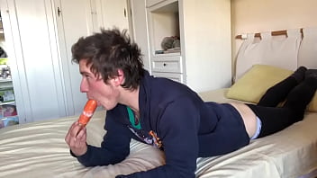 Preview 4 of Chainz Xxx - Fun with carrot