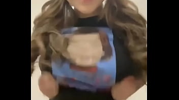 Preview 4 of Mia Khalifa And Nadia Ali - Video de Arigameplays rico con playera de chuky