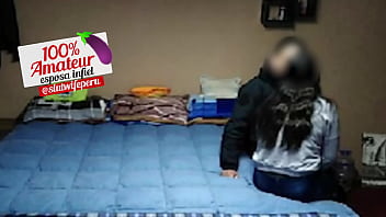 Preview 1 of Moviemo Moms - Amante cogiendose a mi mujer,  c&aacute_mara de vigilancia p1
