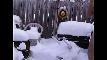 Preview 2 of Momy L - Naked Driver shovels his deck wearing only a cap